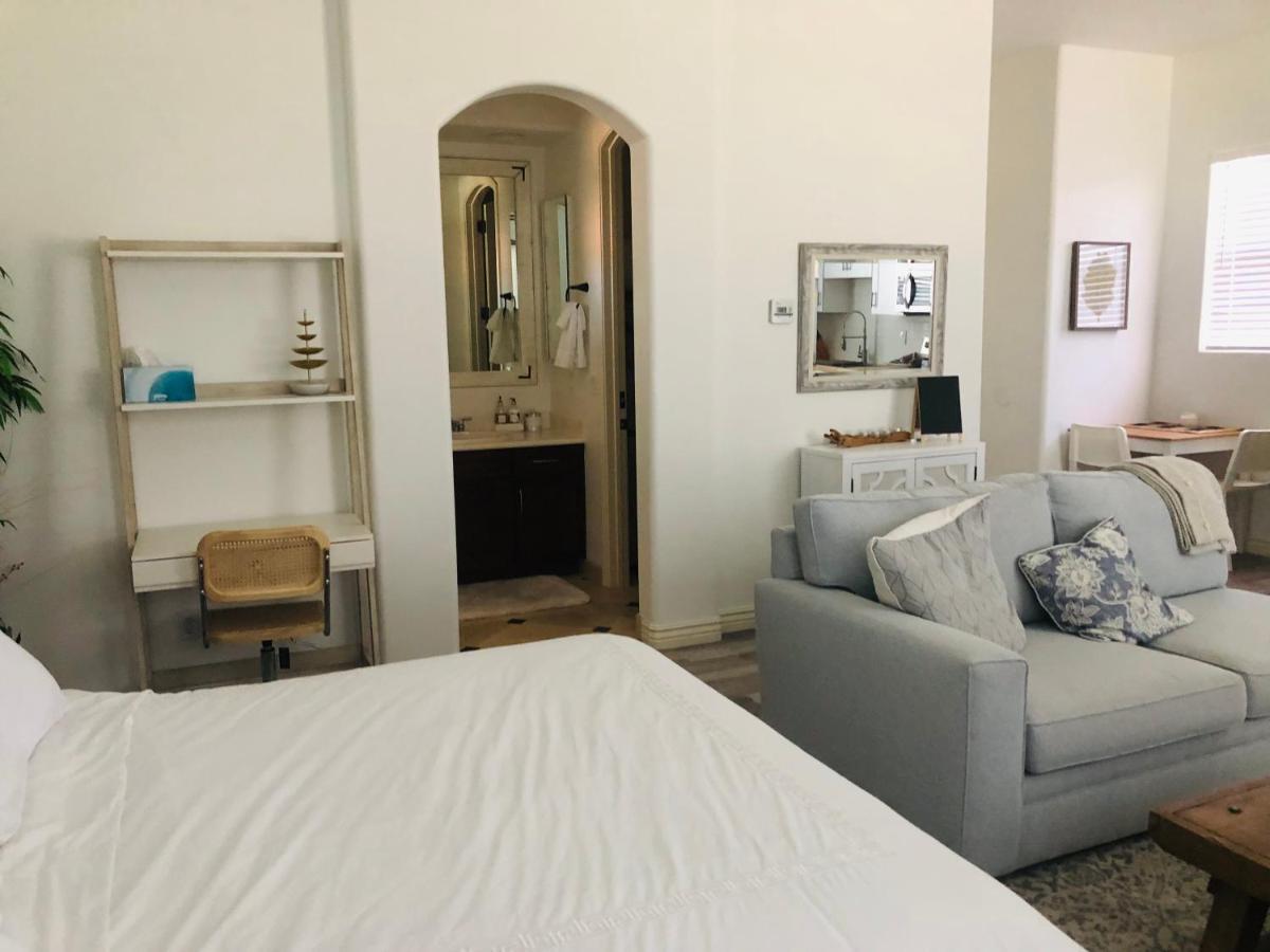 Beautiful Private Casita/Guesthouse W/ Kitchen, Access To Pool/Spa 丰年 外观 照片
