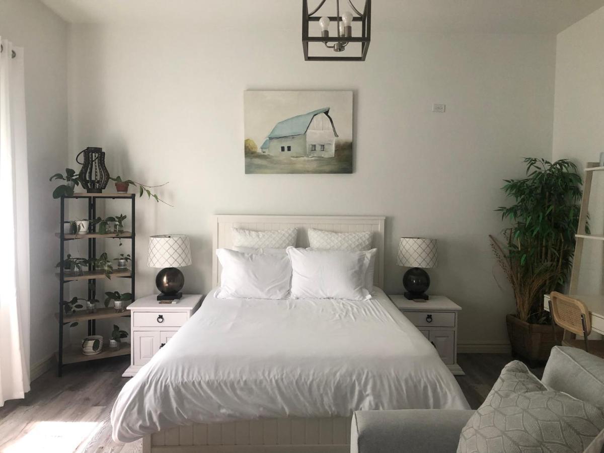 Beautiful Private Casita/Guesthouse W/ Kitchen, Access To Pool/Spa 丰年 外观 照片